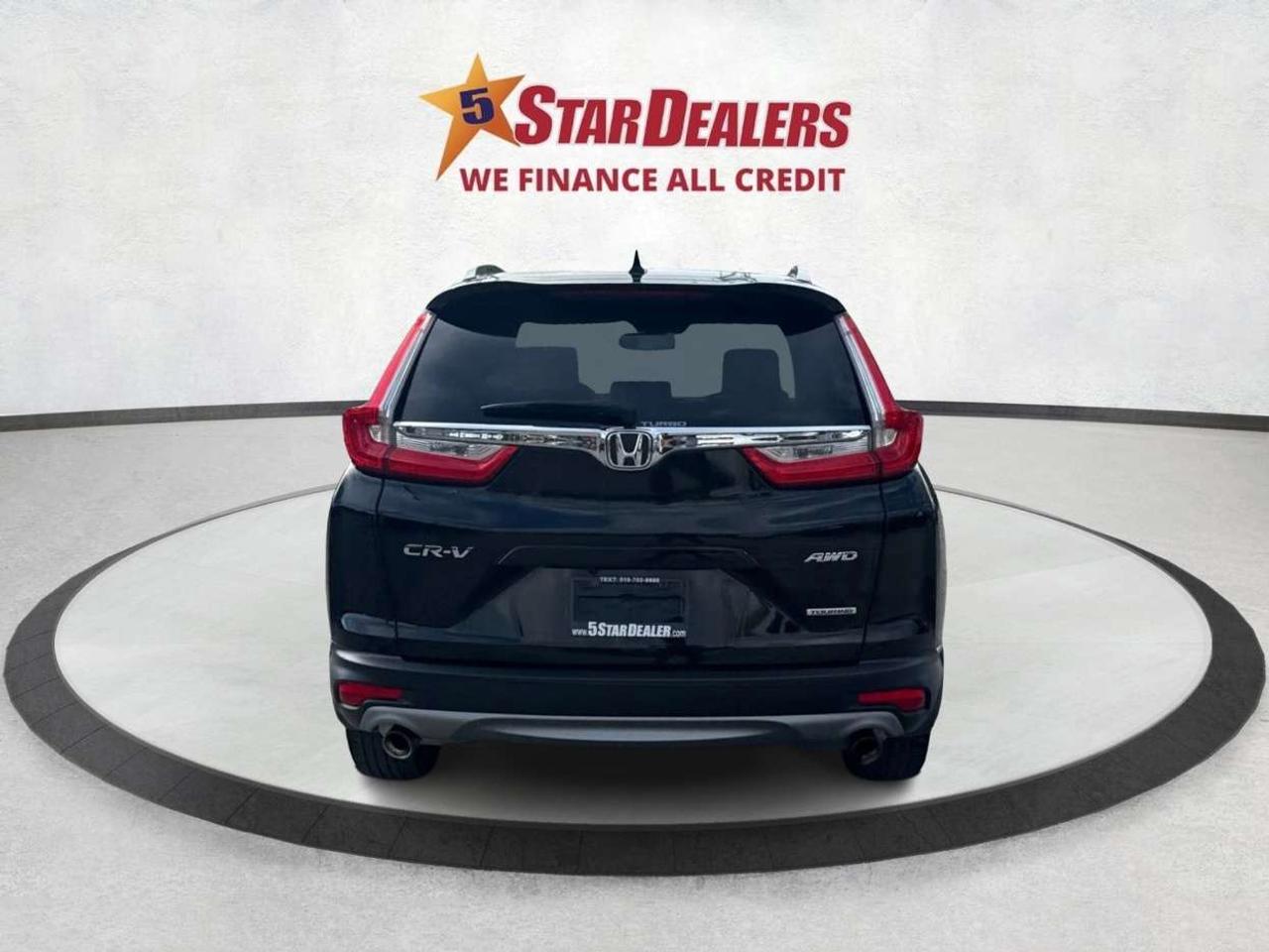 2018 Honda CR-V NAV LEATHER SUNROOF LOADED! WE FINANCE ALL CREDIT Photo