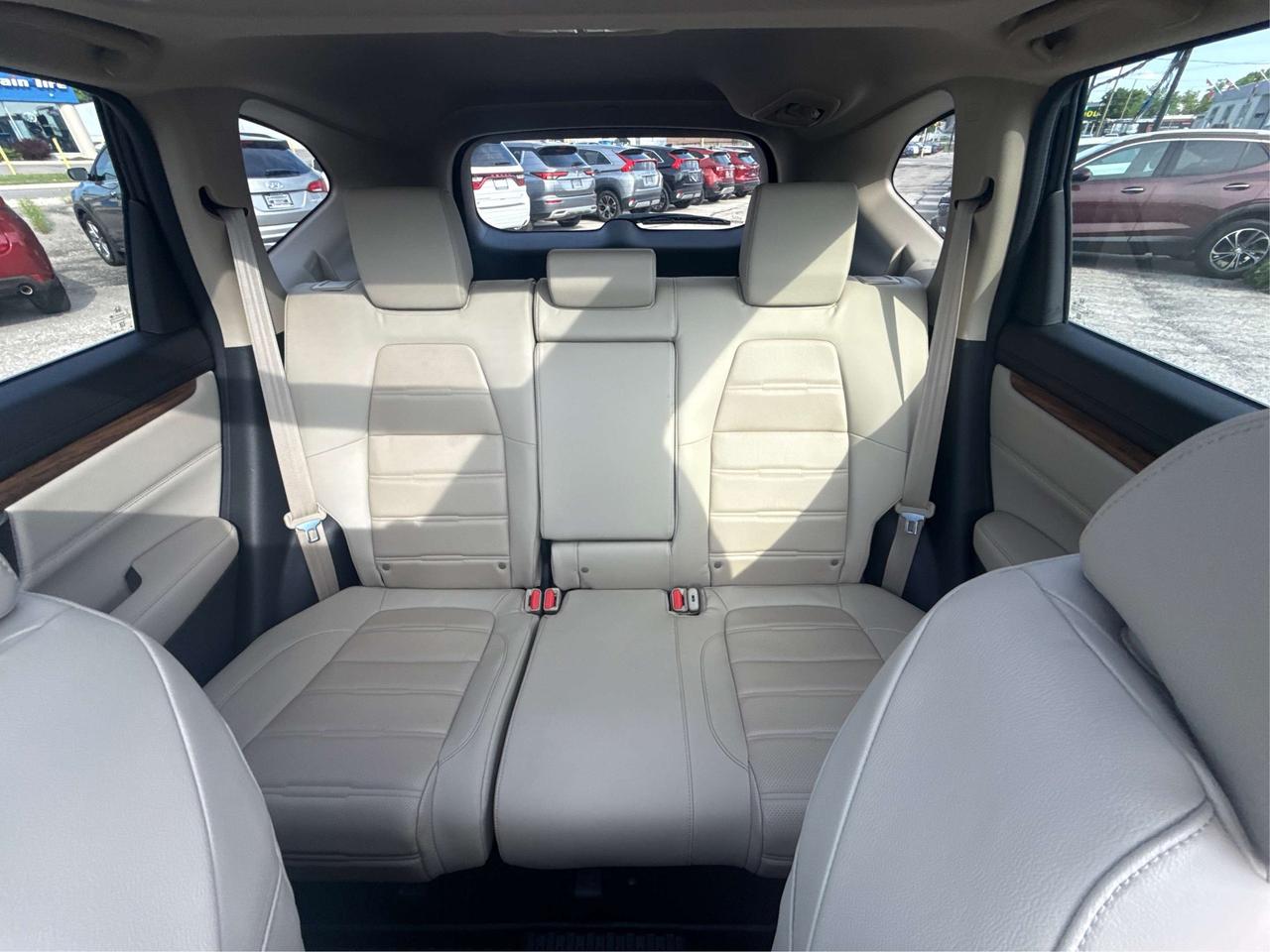 2018 Honda CR-V NAV LEATHER SUNROOF LOADED! WE FINANCE ALL CREDIT Photo