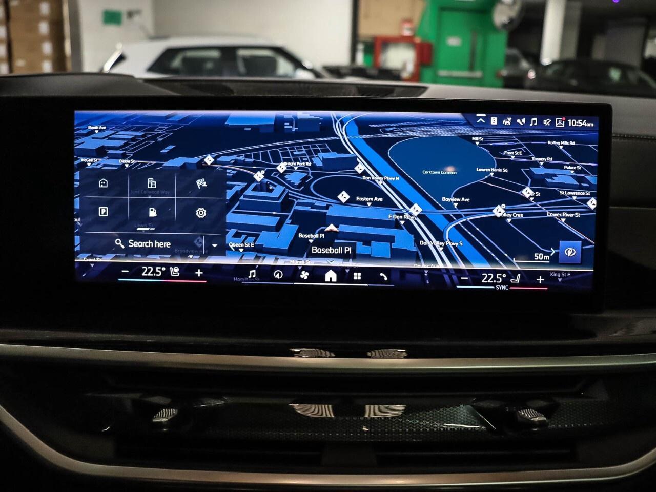 2025 BMW X6 xDrive40i M Sport Navi Pano Parking assistance Photo