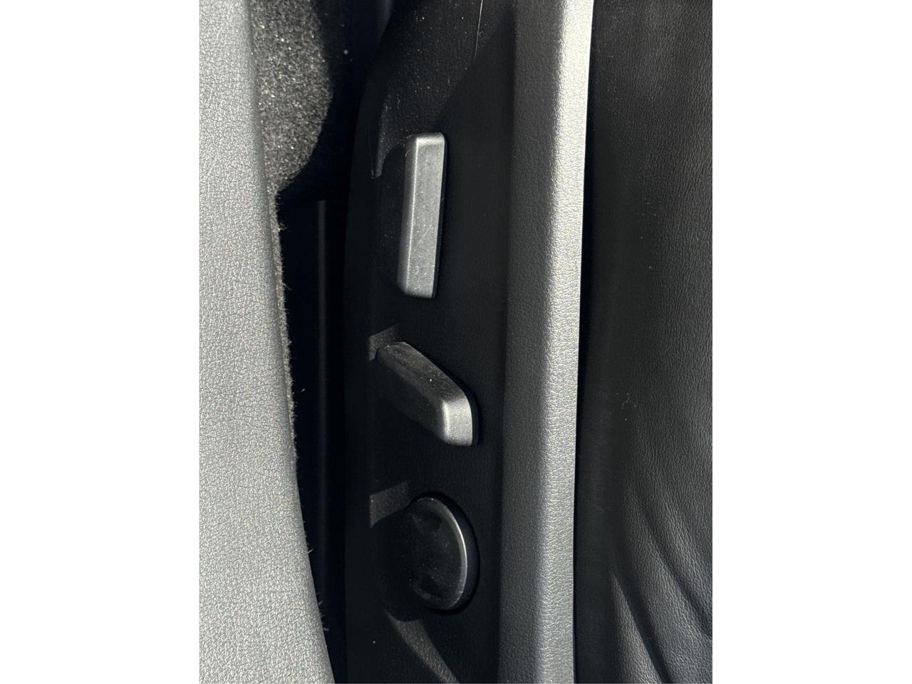 2024 Mazda MAZDA3 CERTIFIED EXTRA CLEAN  WE FINANCE ALL CREDIT Photo