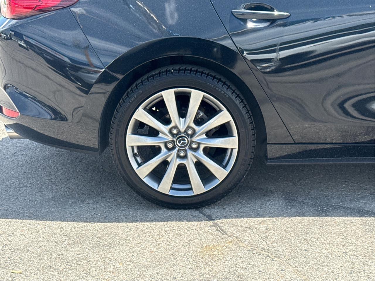 2024 Mazda MAZDA3 CERTIFIED EXTRA CLEAN  WE FINANCE ALL CREDIT Photo