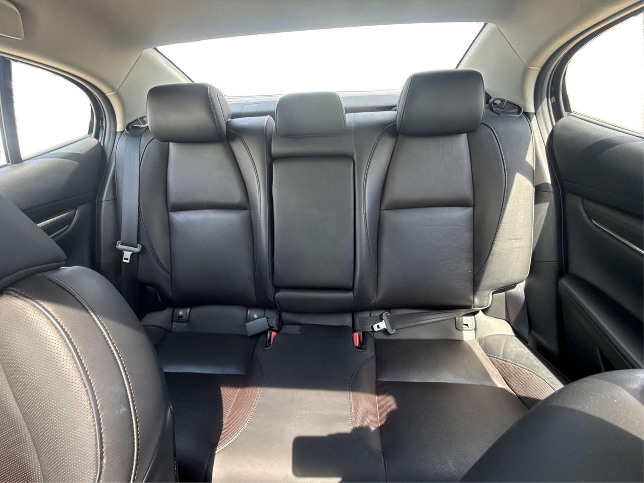 2024 Mazda MAZDA3 CERTIFIED EXTRA CLEAN  WE FINANCE ALL CREDIT Photo