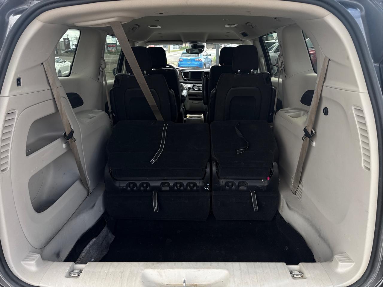 2023 Chrysler Grand Caravan CERTIFIED MINT  LOADED WE FINANCE ALL CREDIT Photo
