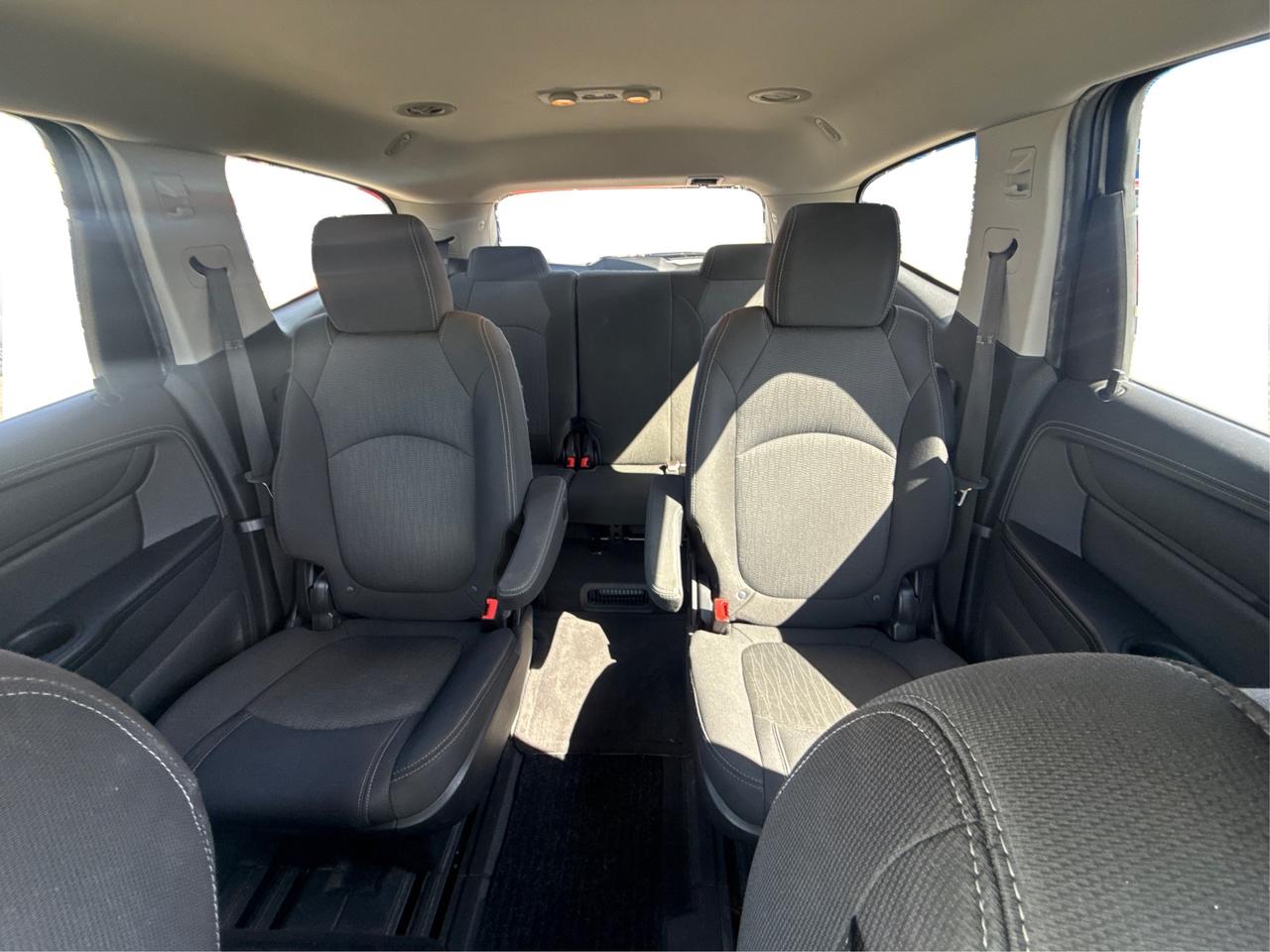 2016 Chevrolet Traverse CERTIFIED VERY CLEAN 7 PASS  WE FINANCE ALL CREDIT Photo