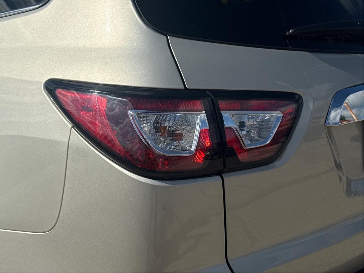 2016 Chevrolet Traverse CERTIFIED VERY CLEAN 7 PASS  WE FINANCE ALL CREDIT Photo