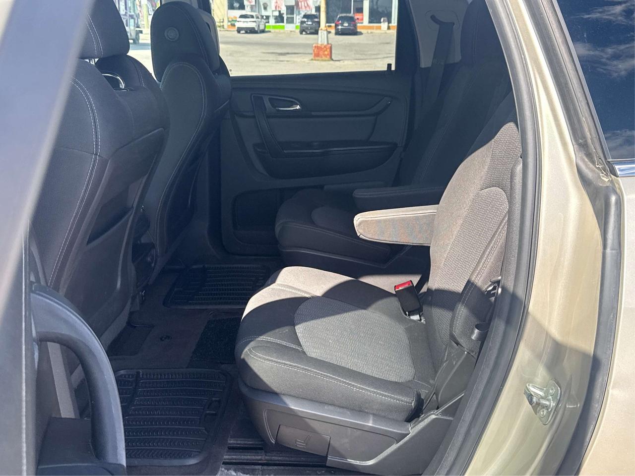 2016 Chevrolet Traverse CERTIFIED VERY CLEAN 7 PASS  WE FINANCE ALL CREDIT Photo