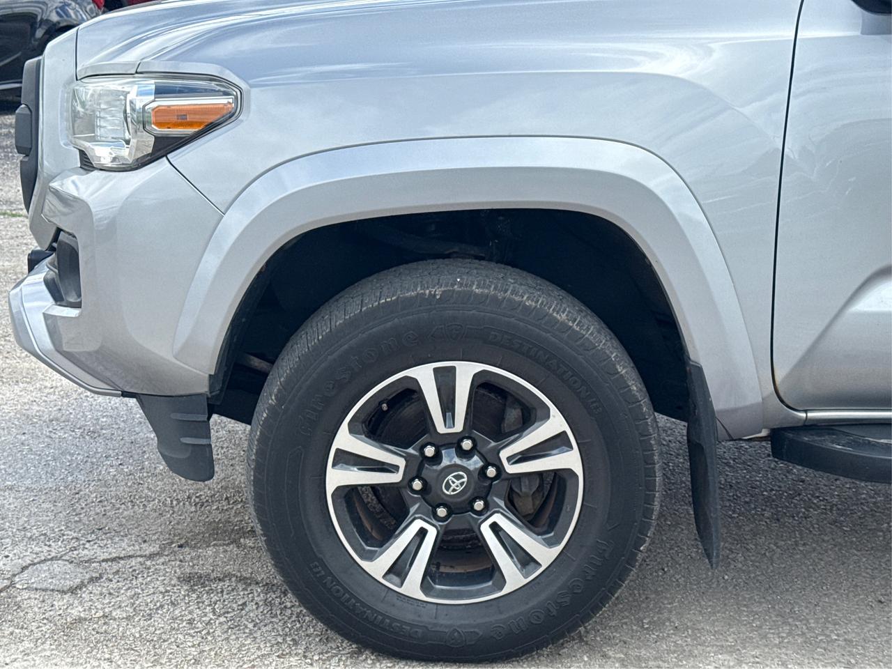 2016 Toyota Tacoma 4WD Double Cab V6 Man TRD Sport WE FINANCE ALL! Photo