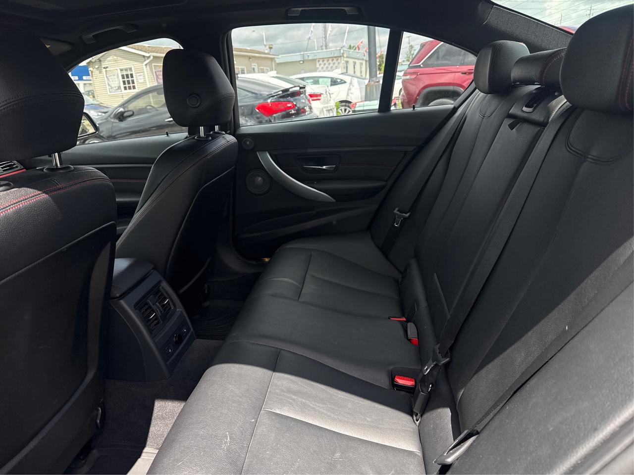 2013 BMW 3 Series 4dr Sdn 335i xDrive AWD Photo