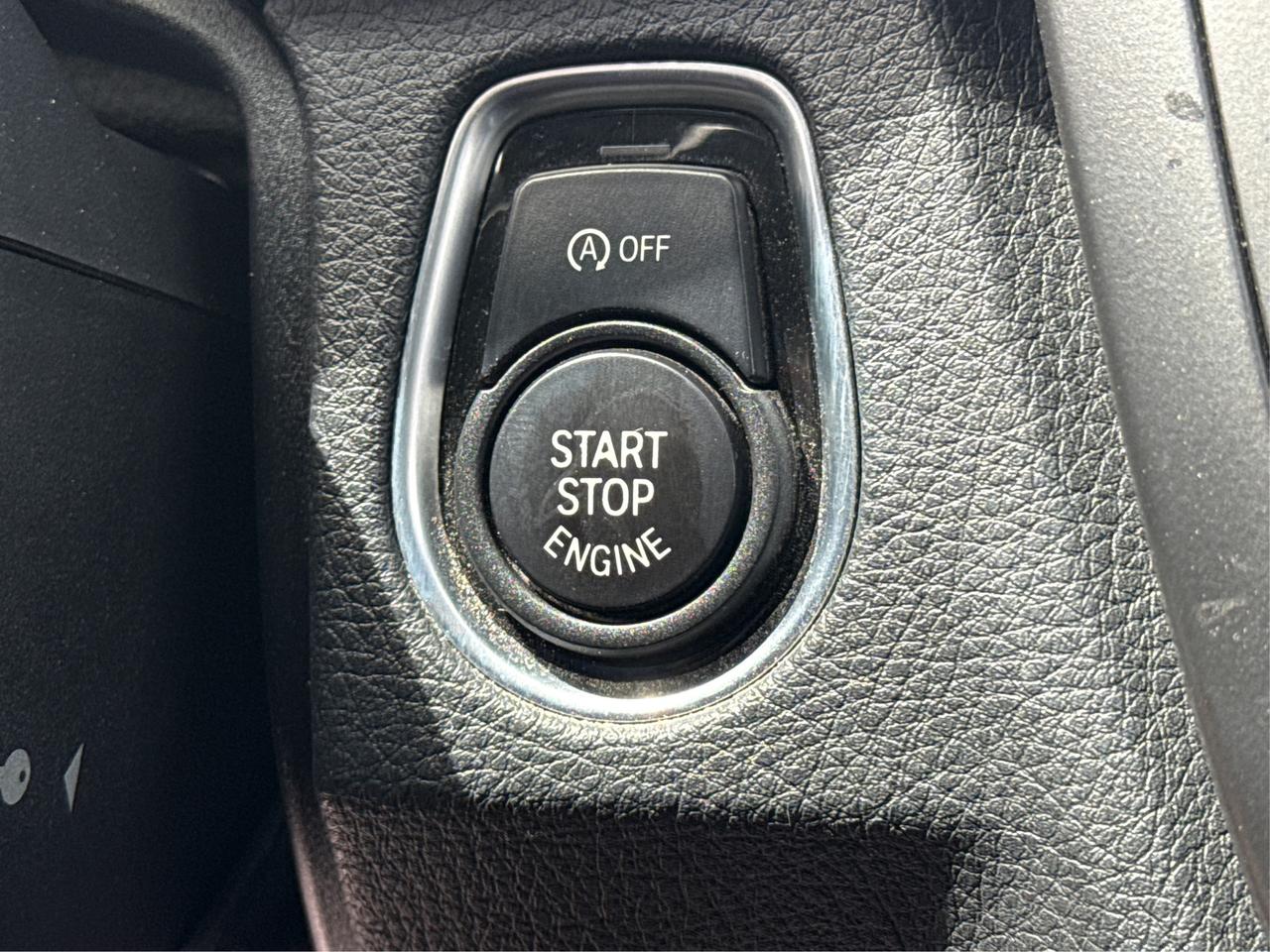 2013 BMW 3 Series 4dr Sdn 335i xDrive AWD Photo