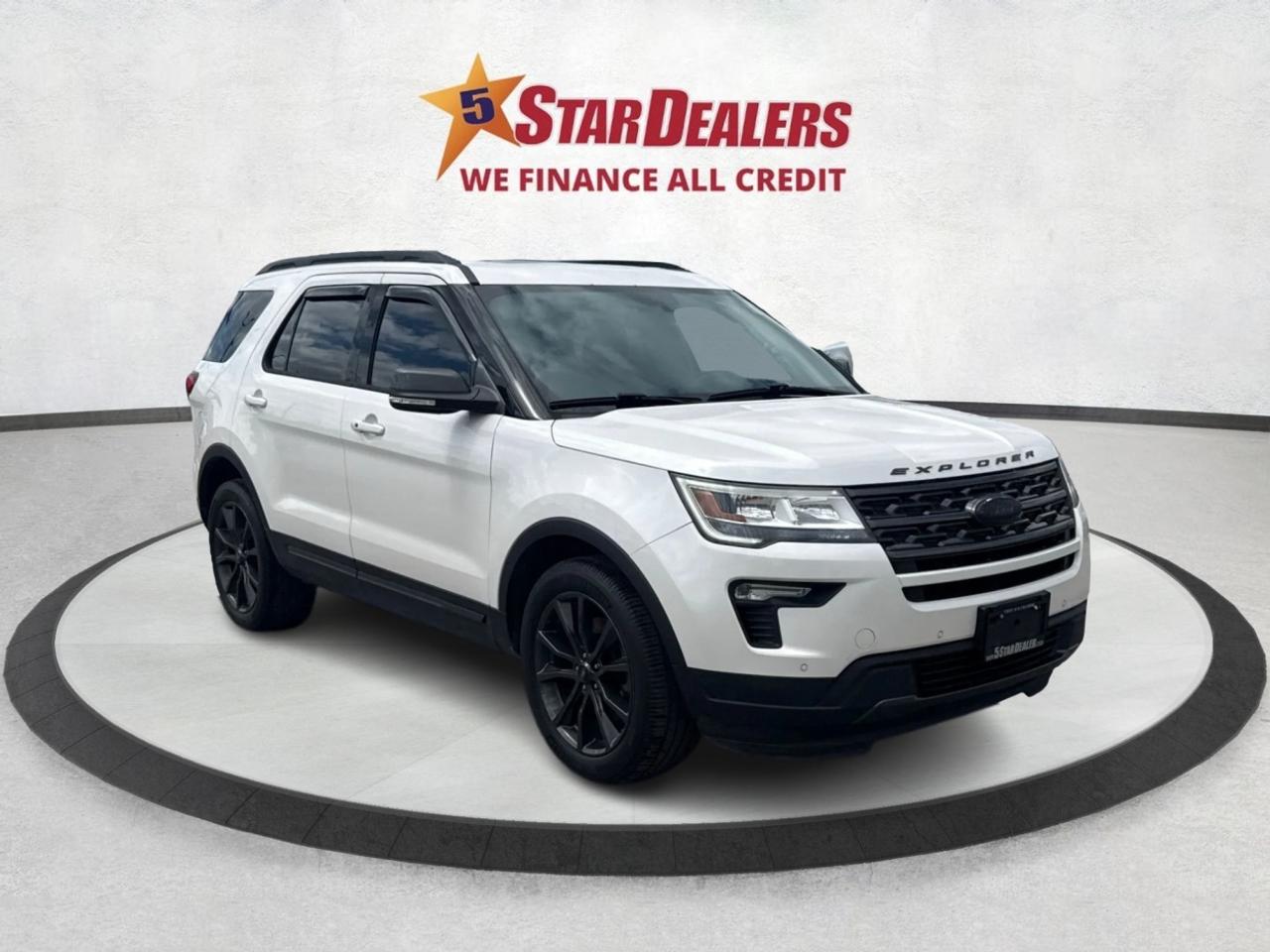 2018 Ford Explorer NAV LTHER PANORAMIC SUNROOF WE FINANCE ALL CREDIT Photo
