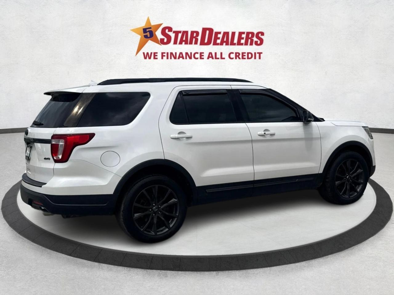 2018 Ford Explorer NAV LTHER PANORAMIC SUNROOF WE FINANCE ALL CREDIT Photo