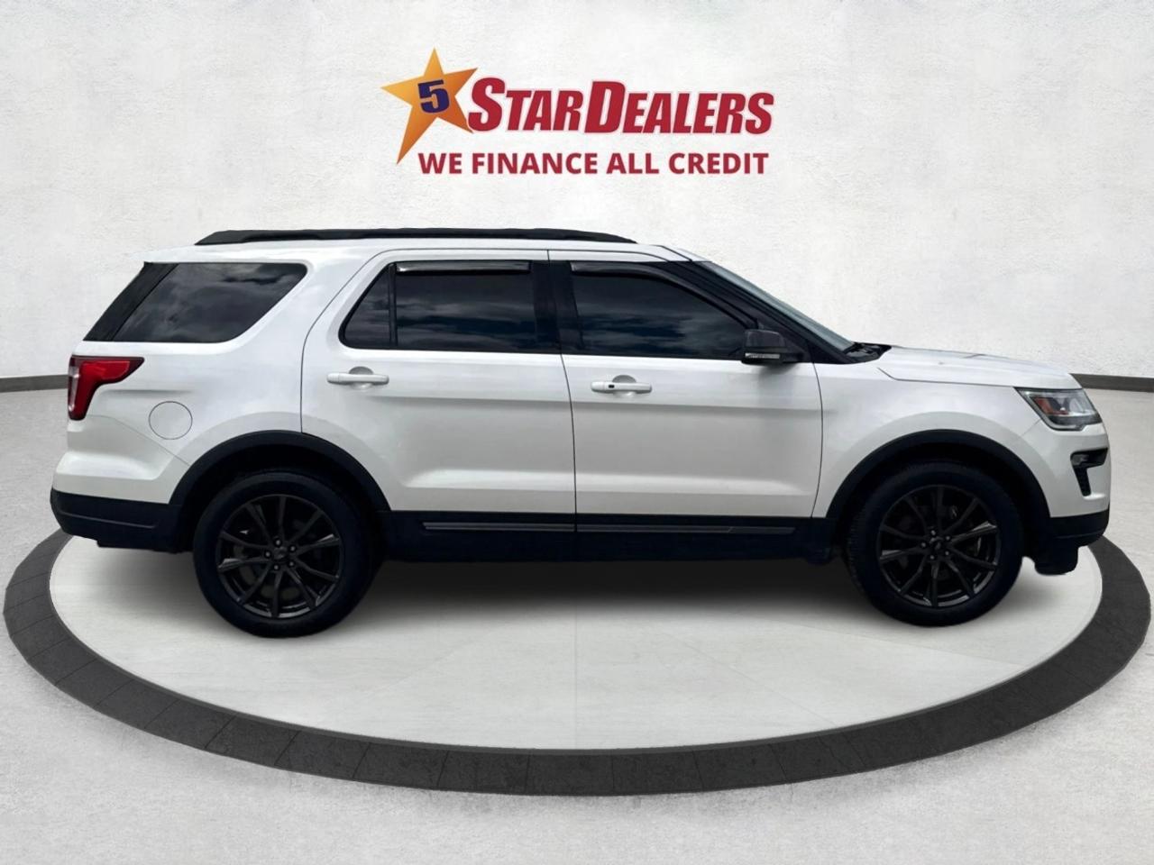 2018 Ford Explorer NAV LTHER PANORAMIC SUNROOF WE FINANCE ALL CREDIT Photo