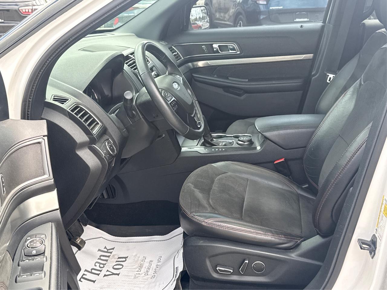 2018 Ford Explorer NAV LTHER PANORAMIC SUNROOF WE FINANCE ALL CREDIT Photo