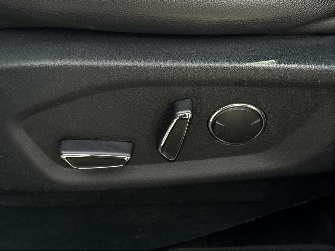 2018 Ford Explorer NAV LTHER PANORAMIC SUNROOF WE FINANCE ALL CREDIT Photo