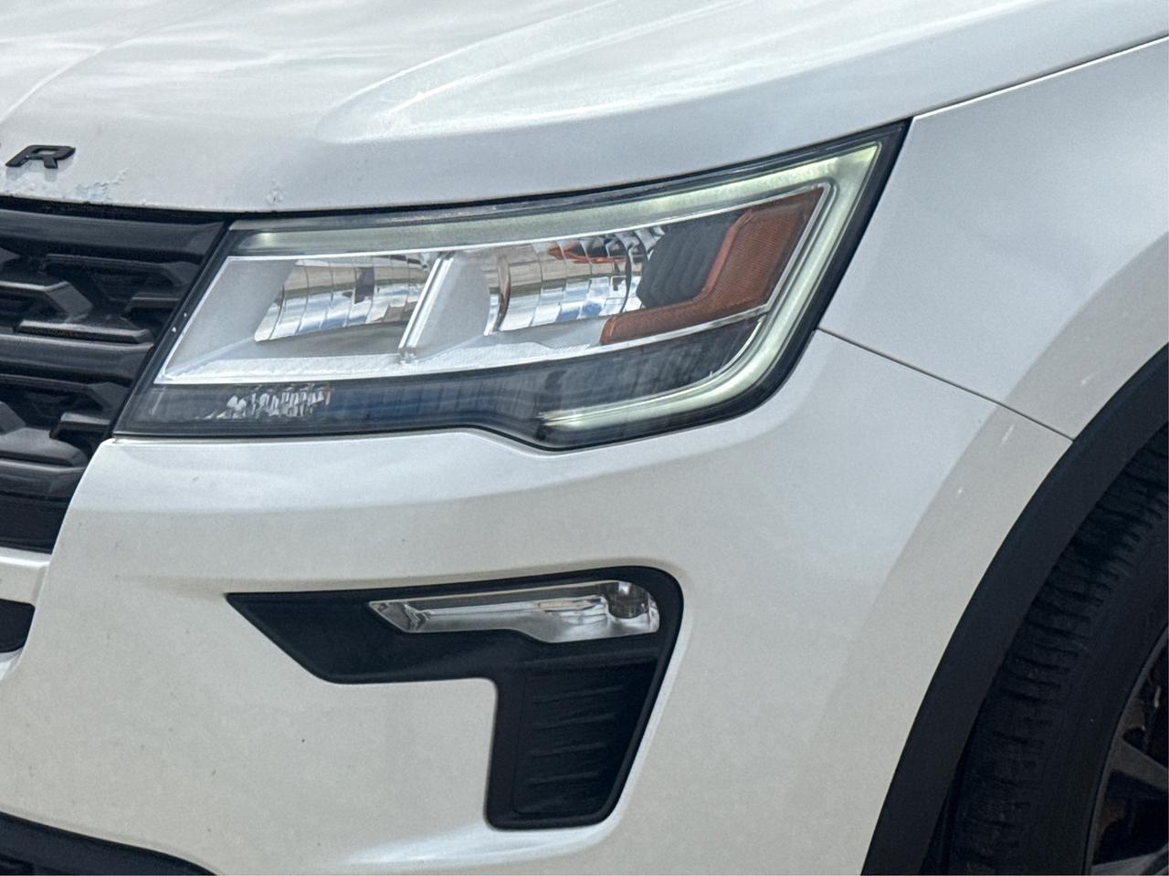 2018 Ford Explorer NAV LTHER PANORAMIC SUNROOF WE FINANCE ALL CREDIT Photo