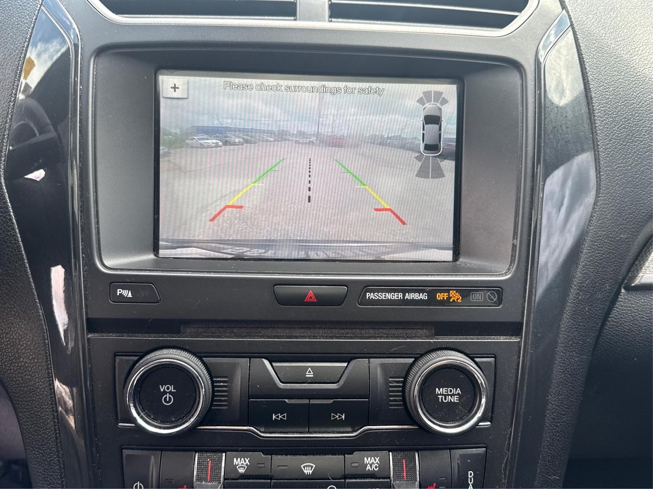 2018 Ford Explorer NAV LTHER PANORAMIC SUNROOF WE FINANCE ALL CREDIT Photo
