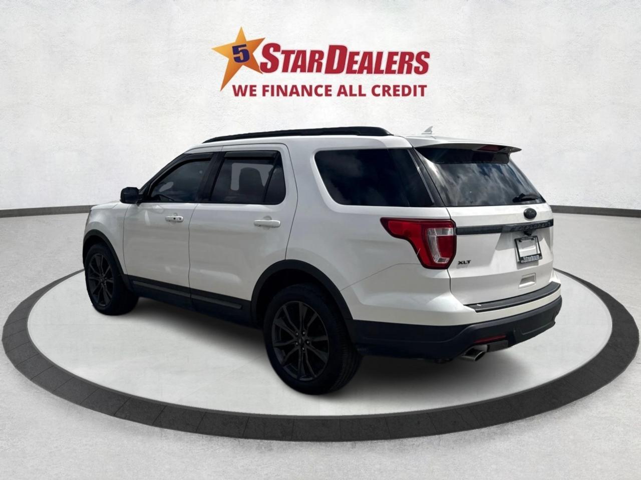 2018 Ford Explorer NAV LTHER PANORAMIC SUNROOF WE FINANCE ALL CREDIT Photo