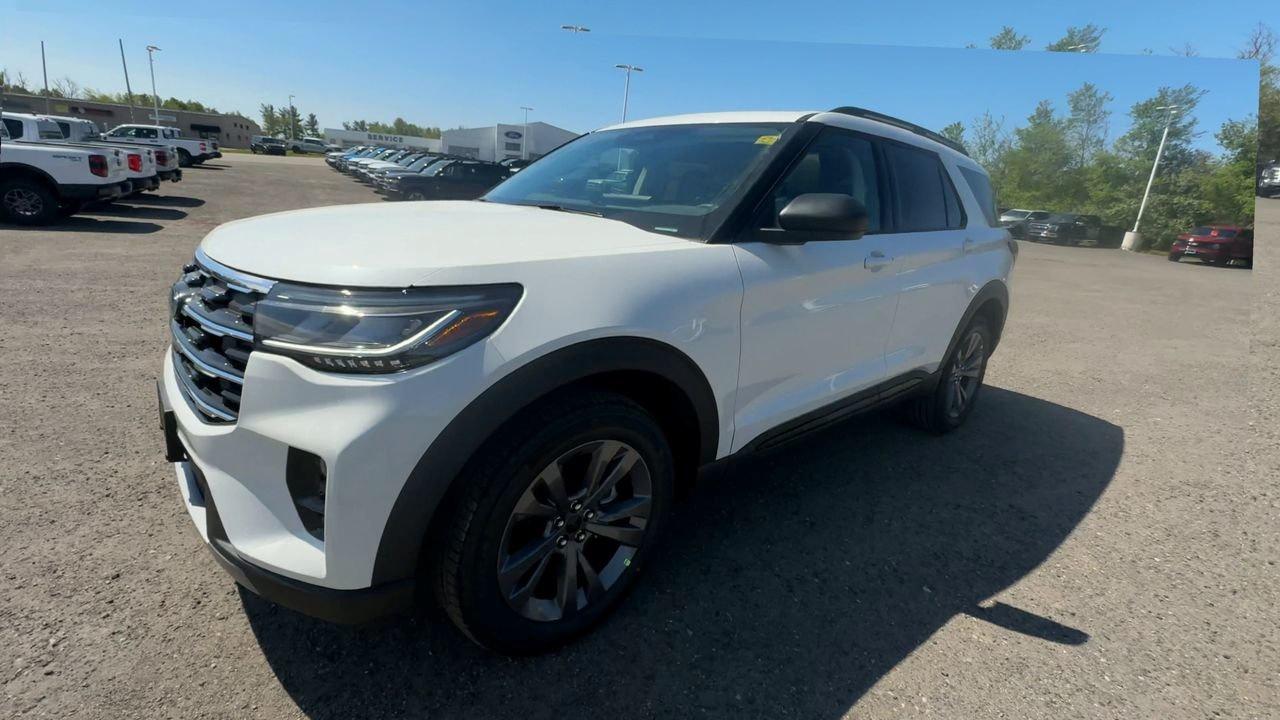 2026 Ford Explorer Active Photo