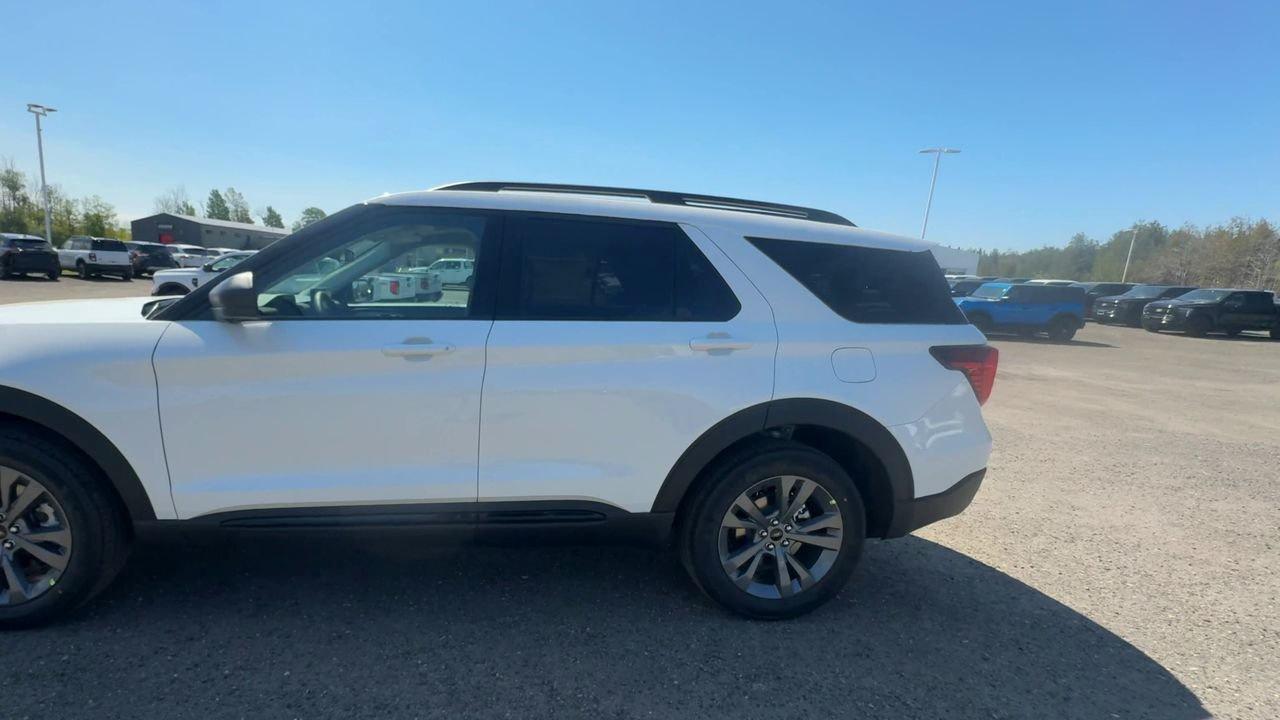 2026 Ford Explorer Active Photo