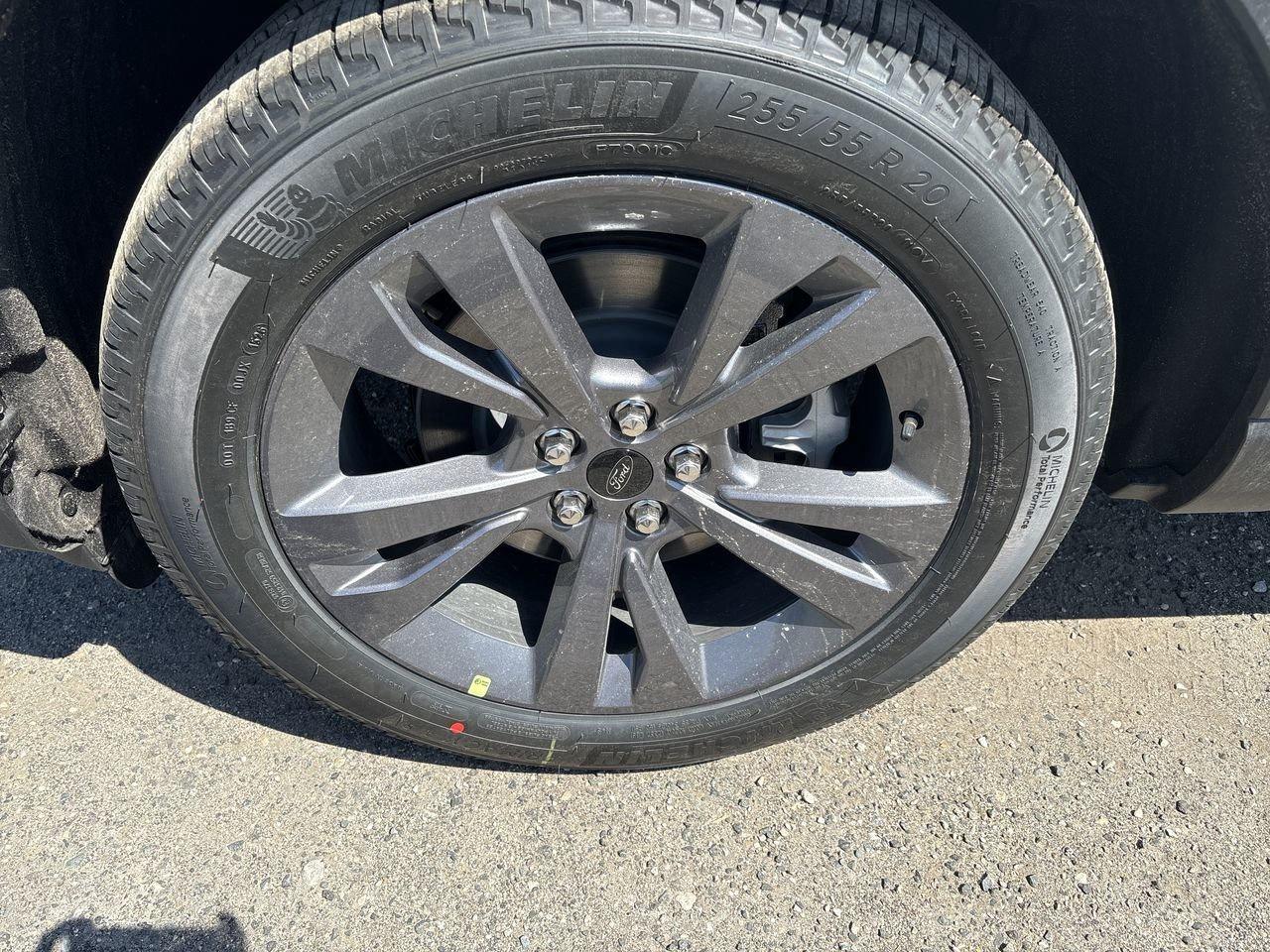 2026 Ford Explorer Active Photo