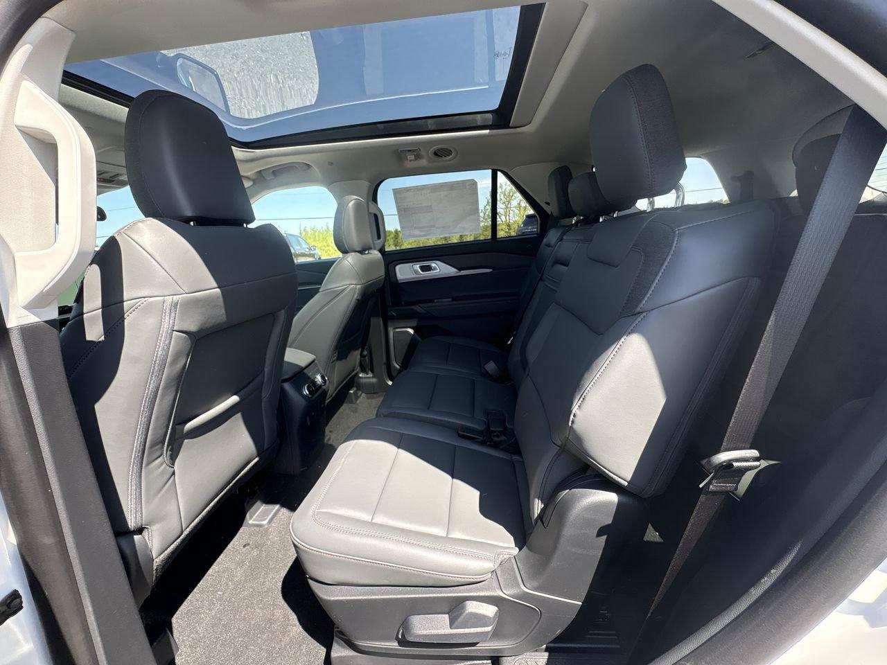 2026 Ford Explorer Active Photo