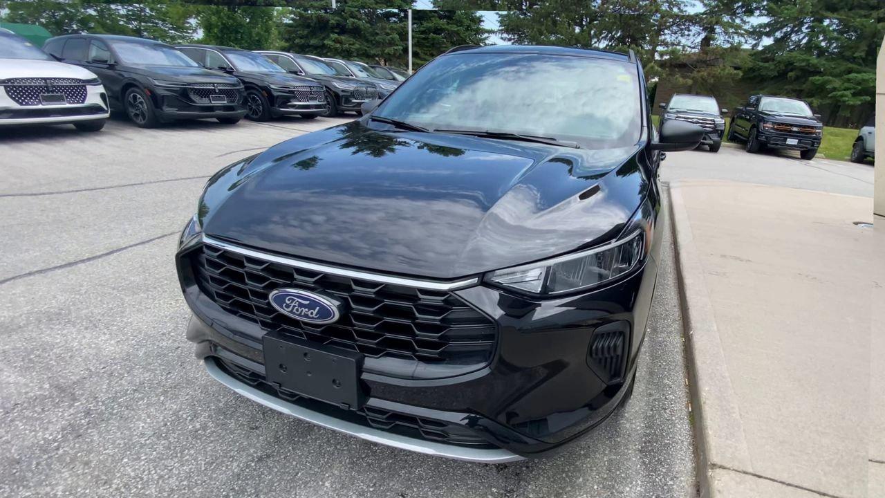 2023 Ford Escape ST-Line Photo