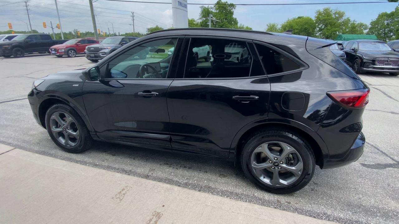 2023 Ford Escape ST-Line Photo