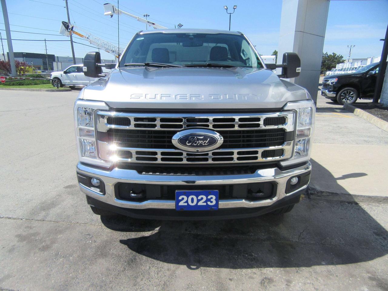 2023 Ford F-350 4X4 REGULAR CAB 8FT  LONG BOX XLT Photo