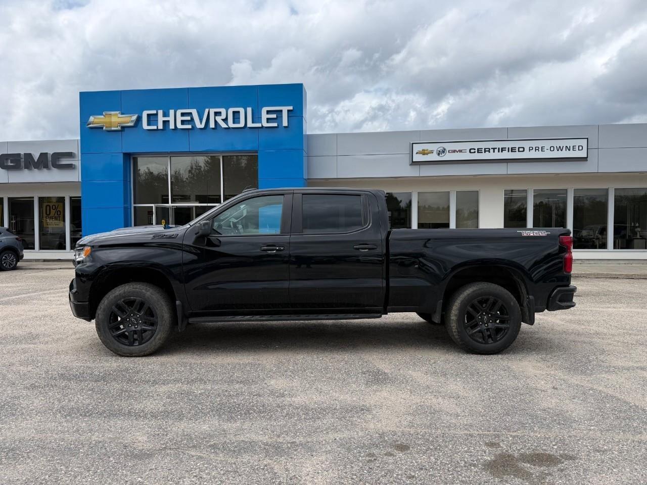 2024 Chevrolet Silverado 1500 LT Trail Boss RUNNING BOARDS. ALL WEATHER MATS. TR Photo