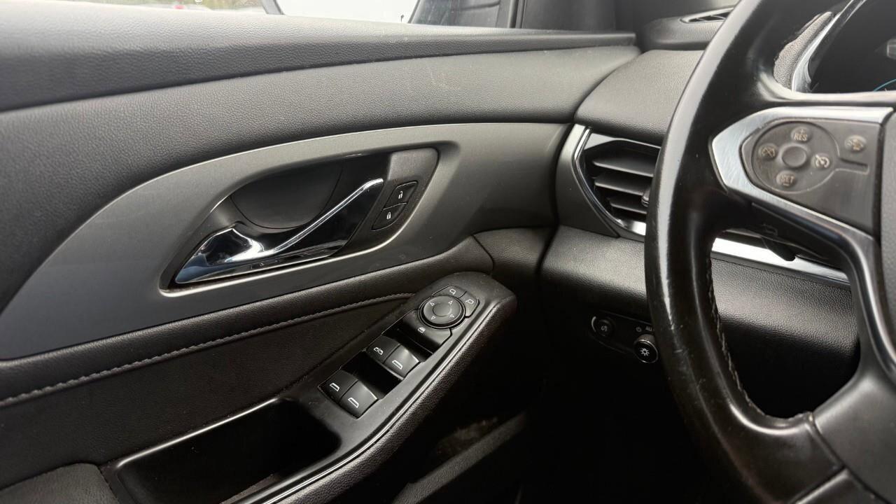2023 Chevrolet Traverse LT Cloth WINTER TIRES AND WHEELS. ALL WEATHER MATS Photo