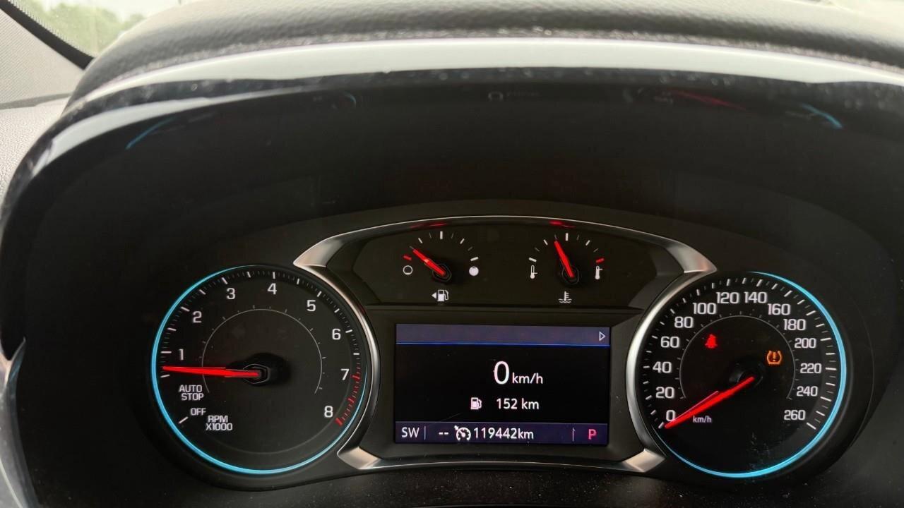 2023 Chevrolet Traverse LT Cloth WINTER TIRES AND WHEELS. ALL WEATHER MATS Photo