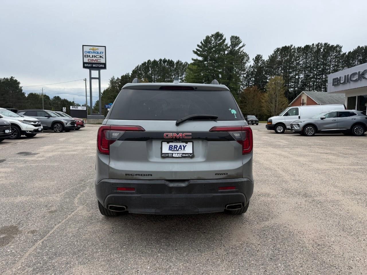 2023 GMC Acadia AWD 4dr SLE Photo