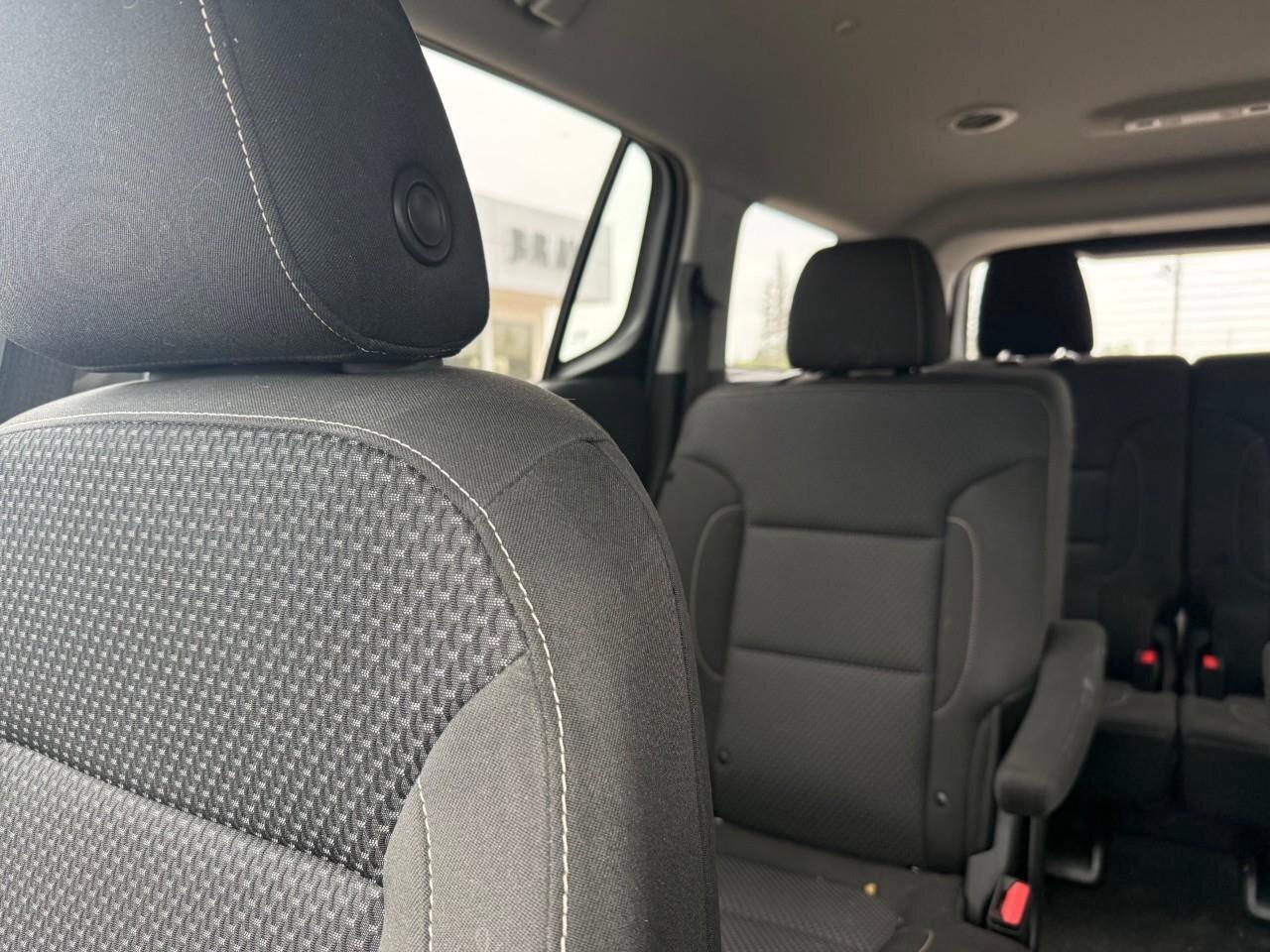 2023 GMC Acadia AWD 4dr SLE Photo