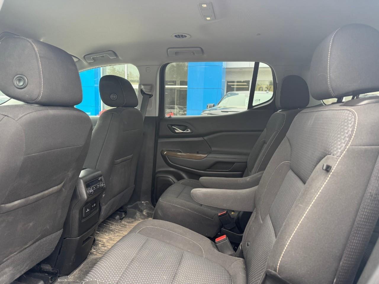 2023 GMC Acadia AWD 4dr SLE Photo