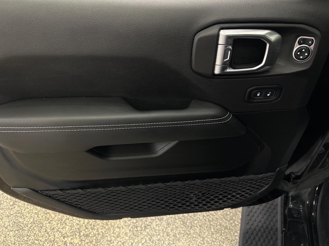 2023 Jeep Wrangler Sahara Photo