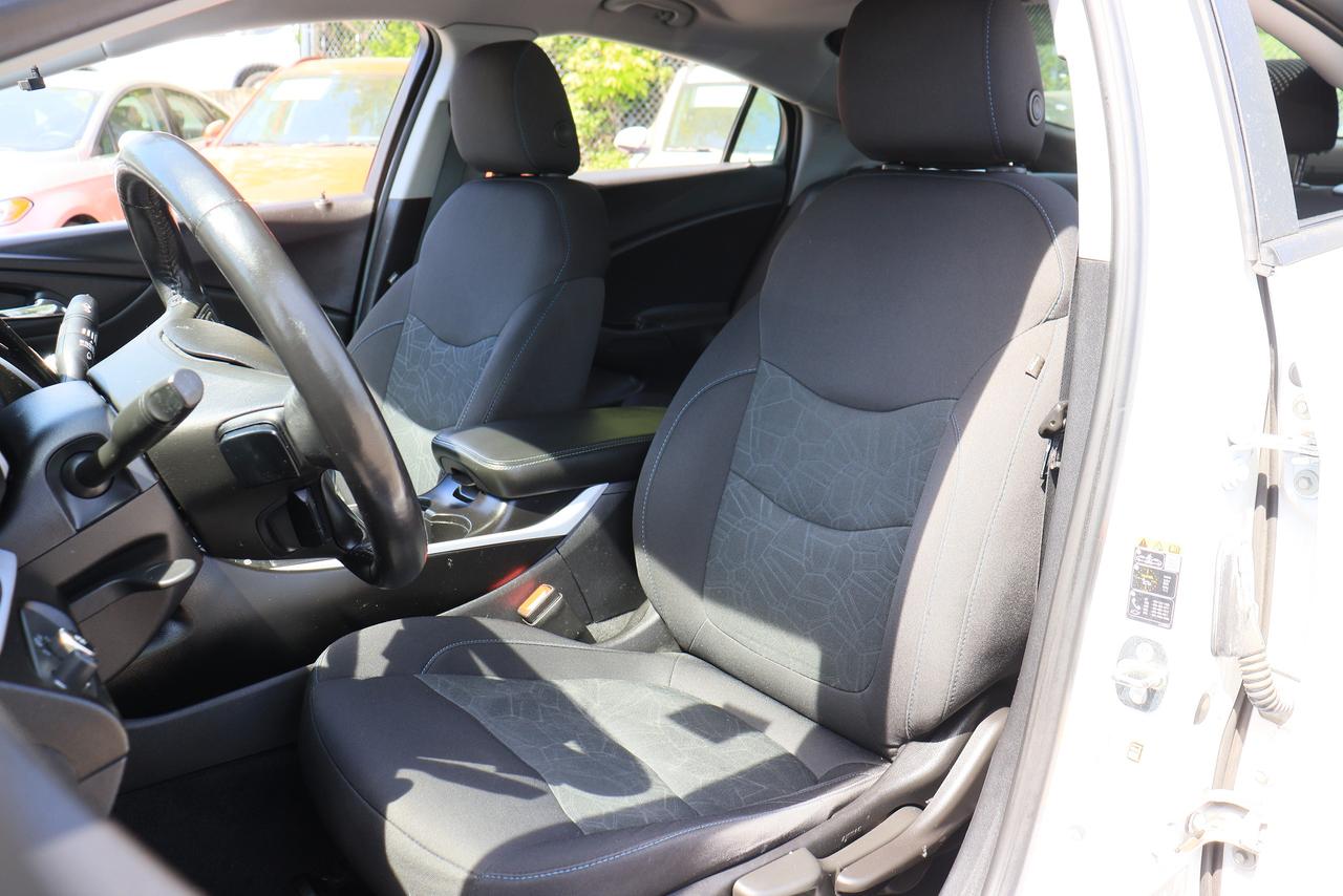 2018 Chevrolet Volt LT | CarPlay | Cam | 1 Owner | GM Serviced & More! Photo69