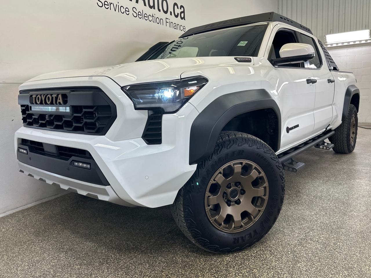 2025 Toyota TACOMA HYBRID Trail Photo2