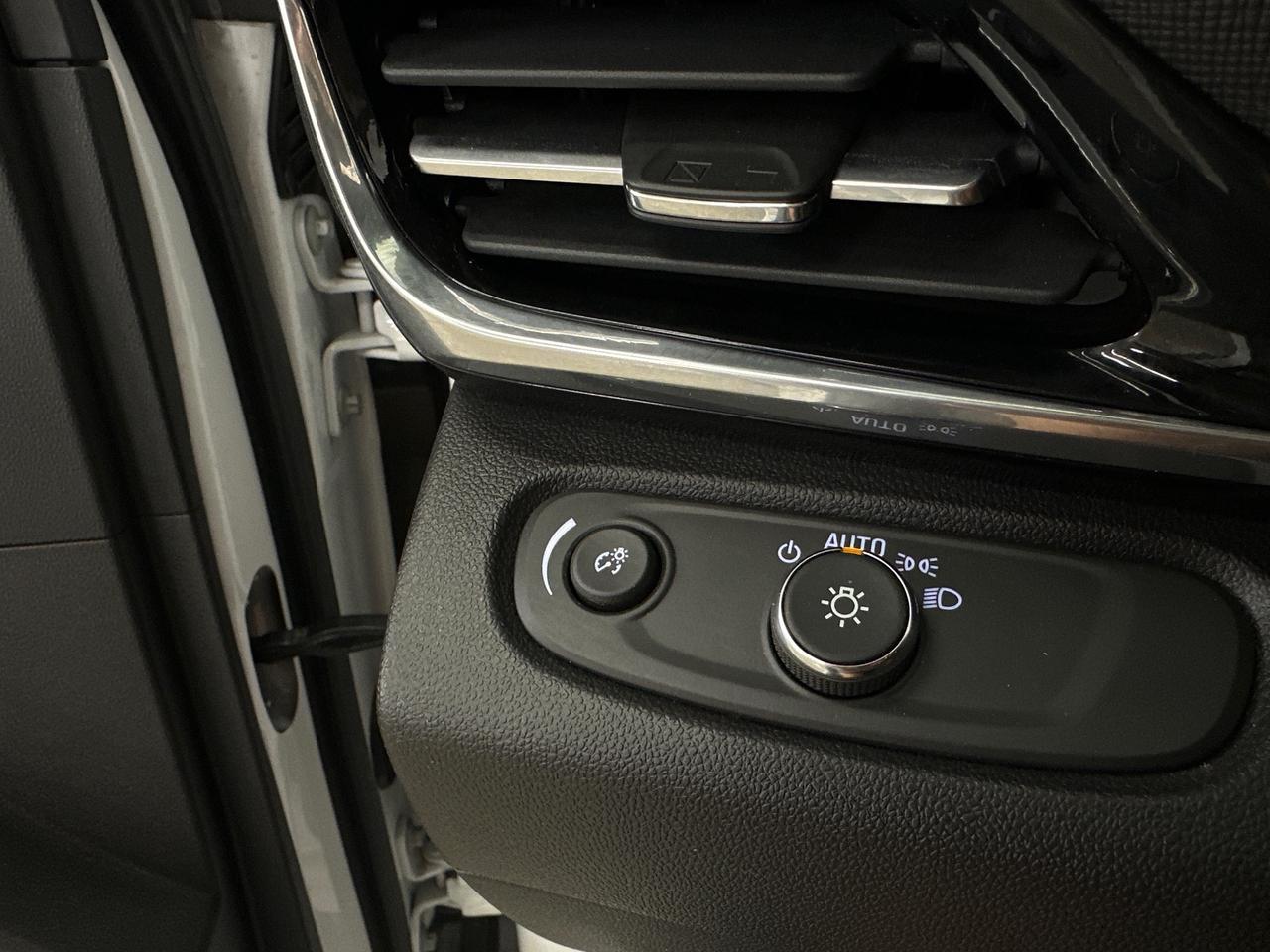2024 Buick Envista Sport Touring Photo