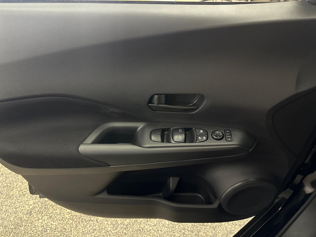 2024 Nissan Kicks S Photo