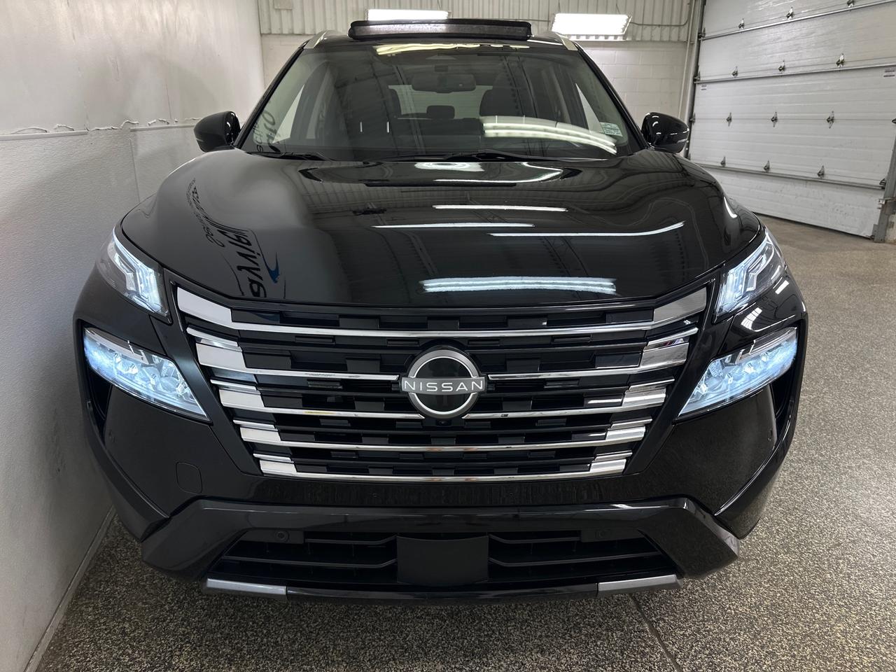 2024 Nissan Rogue Platinum Photo