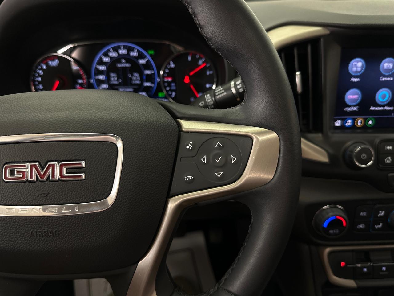 2024 GMC Terrain Denali Photo