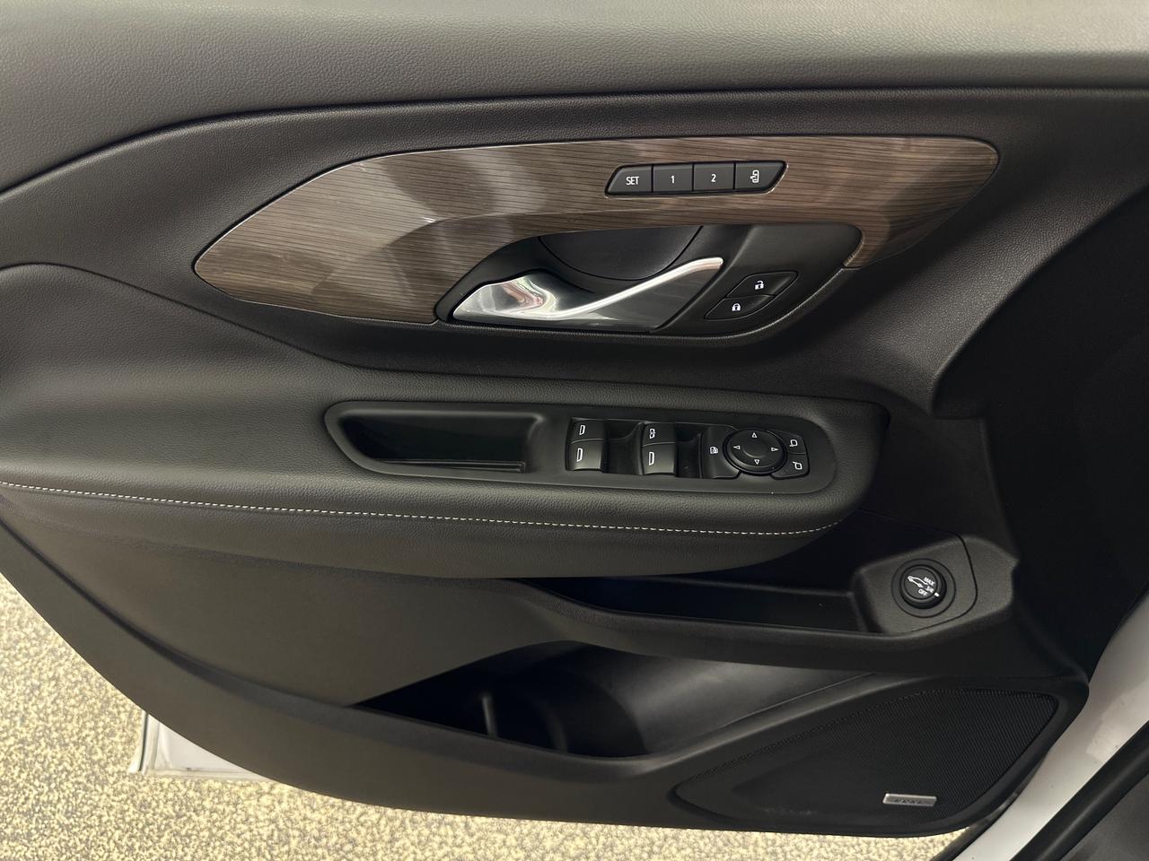 2024 GMC Terrain Denali Photo