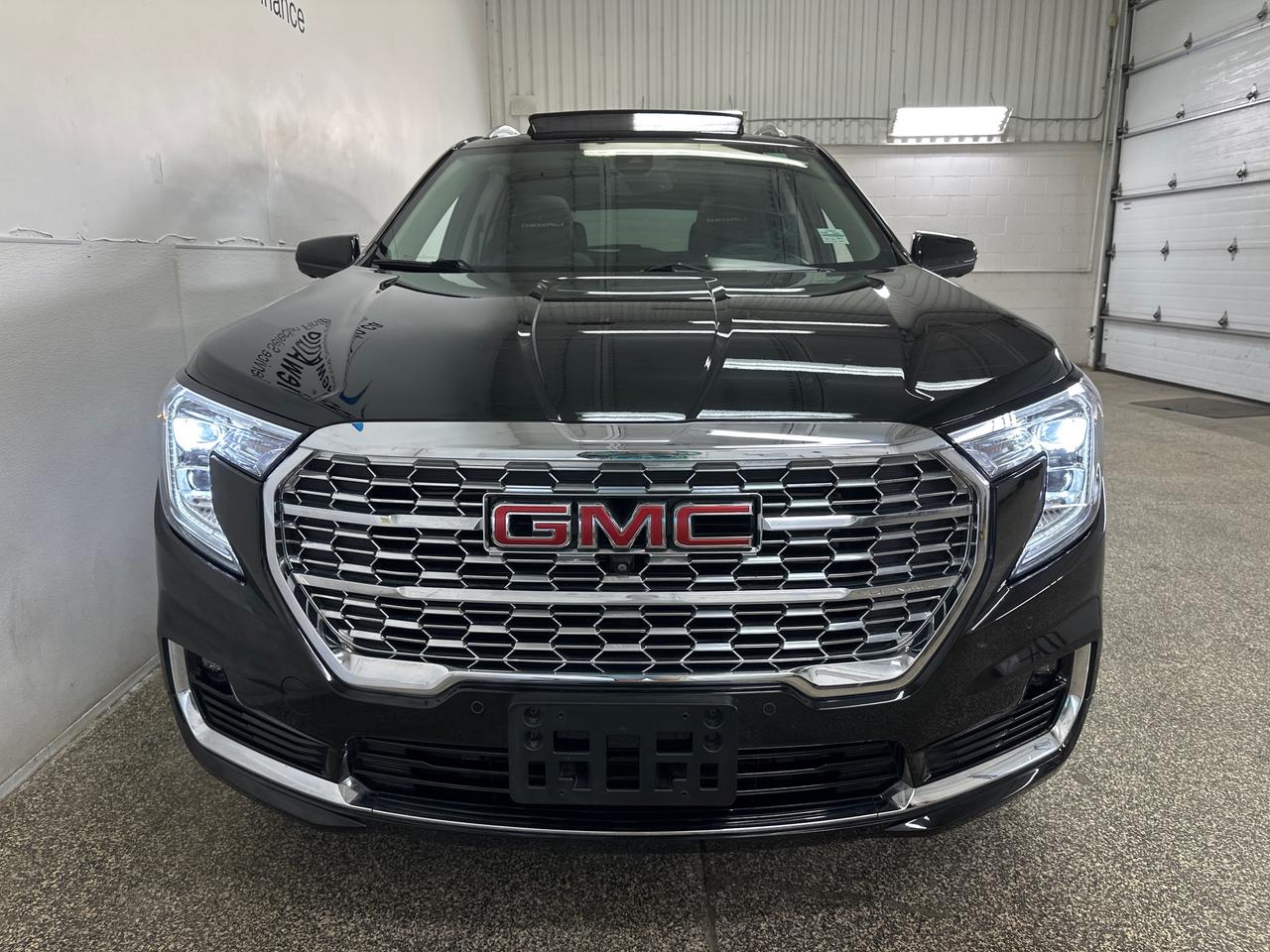 2024 GMC Terrain Denali Photo