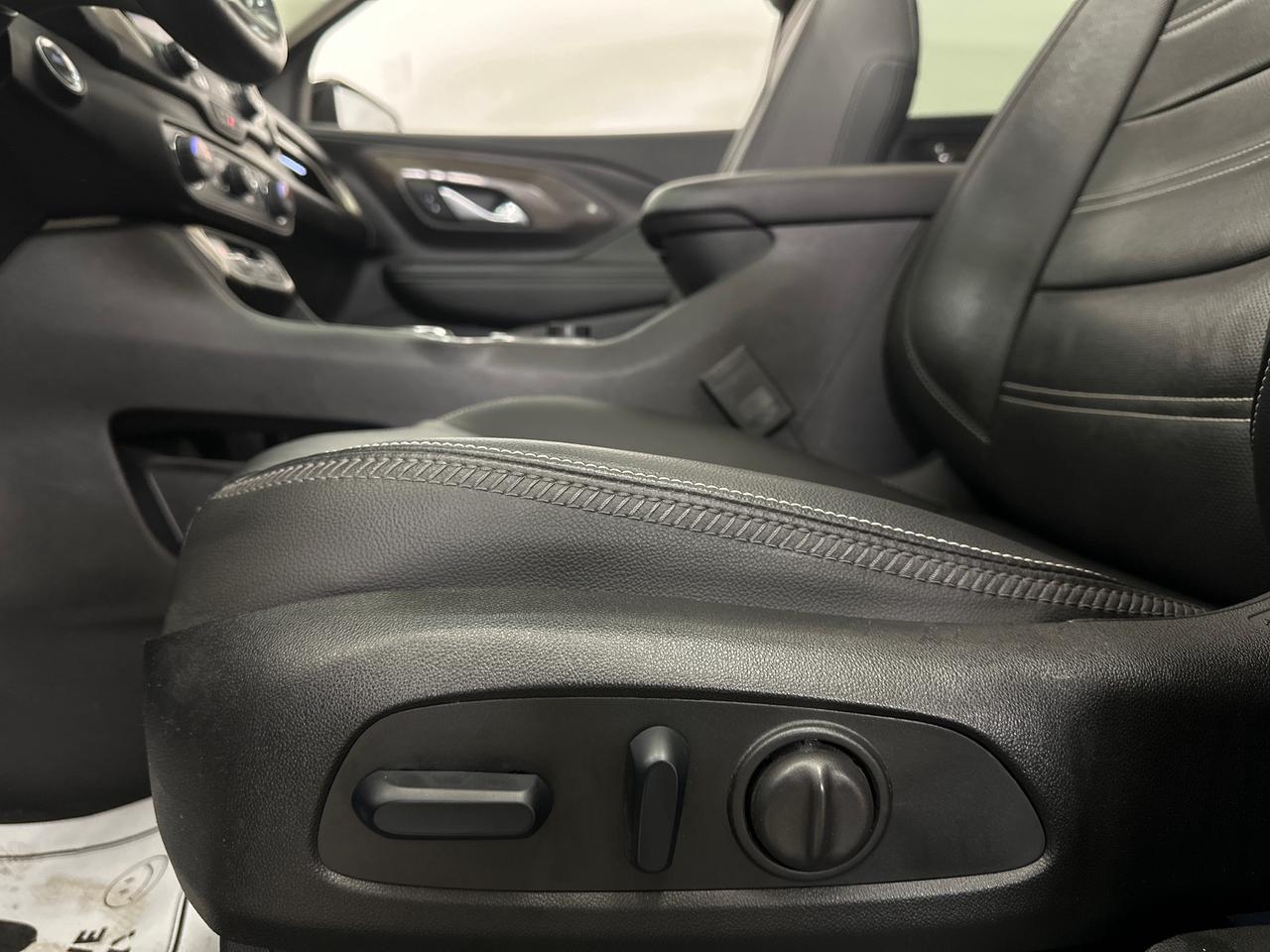 2024 GMC Terrain Denali Photo