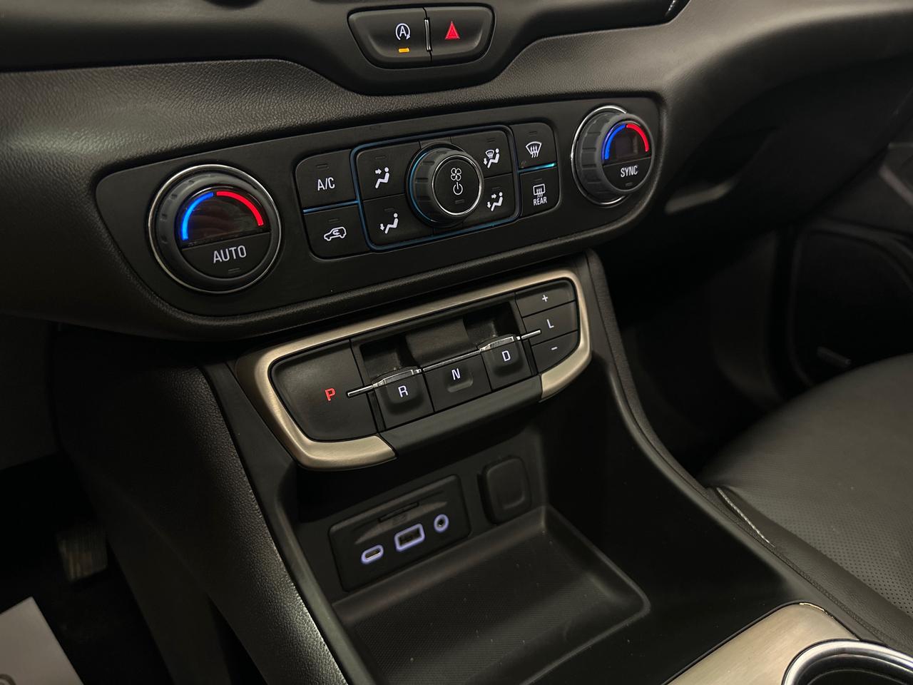 2024 GMC Terrain Denali Photo