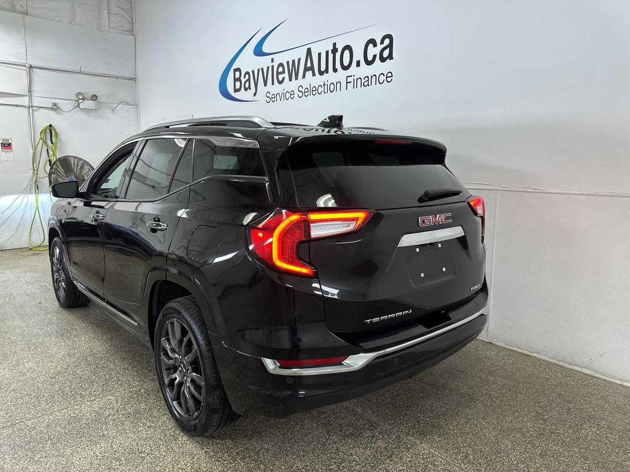 2024 GMC Terrain Denali - AWD/LEATHER/NAV/PANOROOF/OFF 1 OWNER LEASE! Photo4