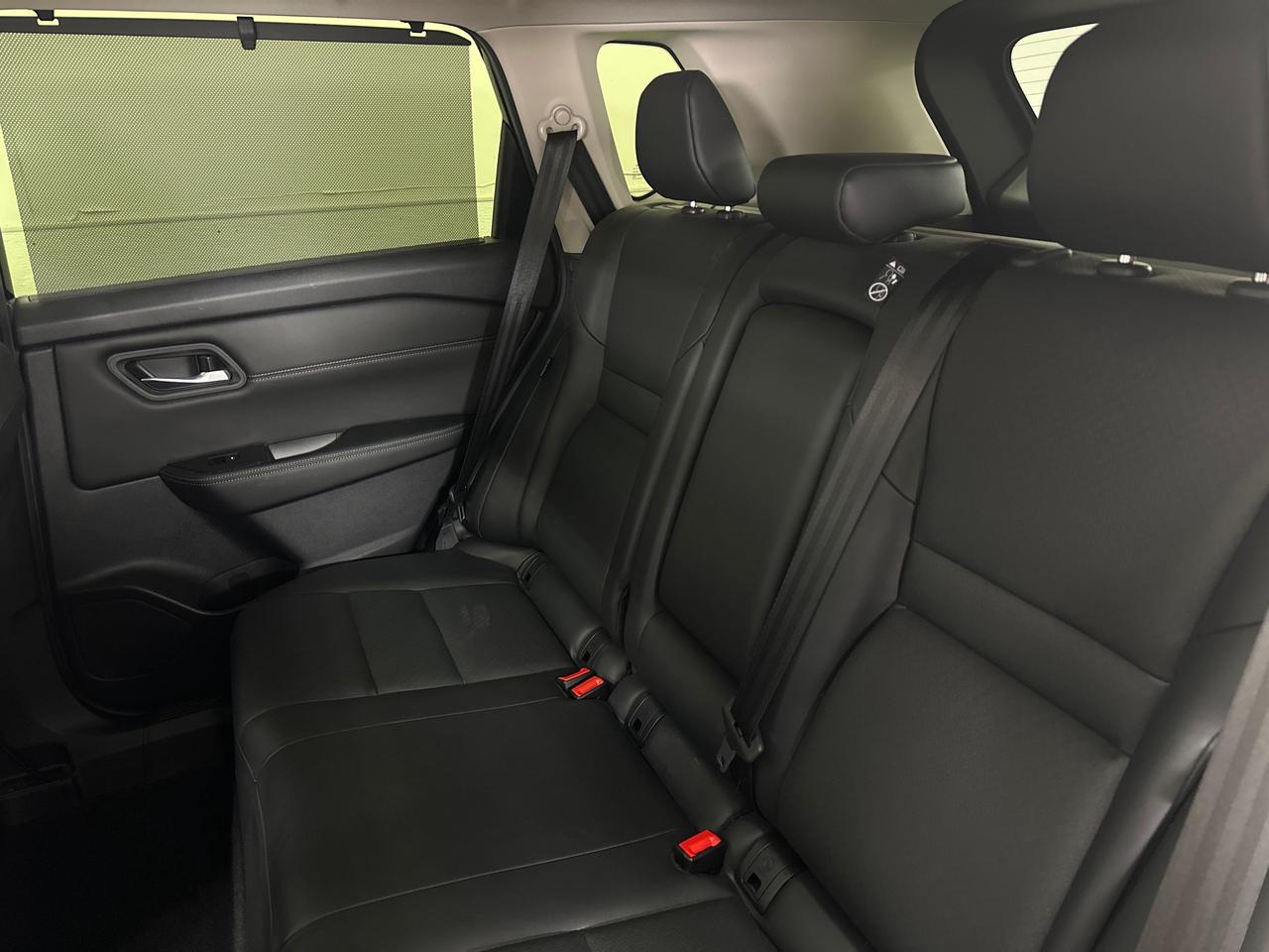 2024 Nissan Rogue SV MOONROOF Photo