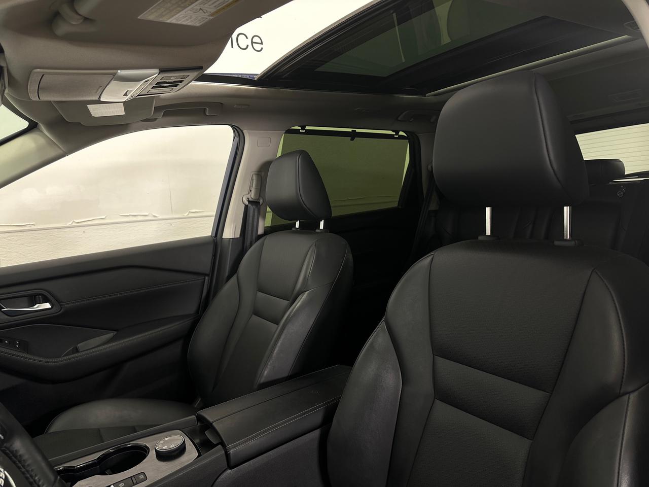 2024 Nissan Rogue SV MOONROOF Photo
