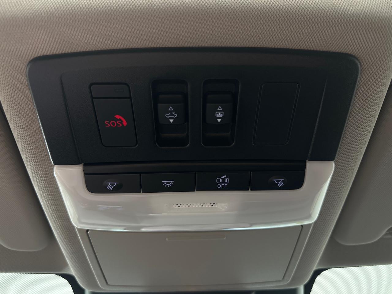 2024 Nissan Rogue SV MOONROOF Photo