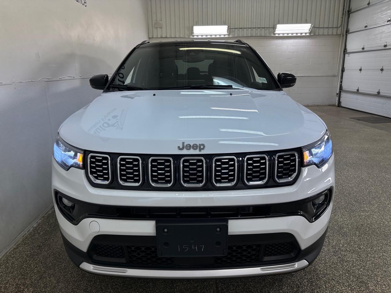 2024 Jeep Compass LIMITED Photo